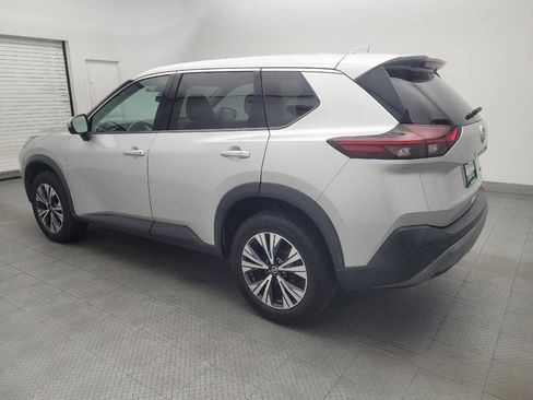 Used 2021 Nissan Rogue SV FWD image 3