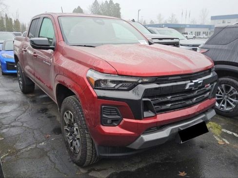 Used 2024 Chevrolet Colorado Z71 w/ Z71 Convenience Package 2 image 2