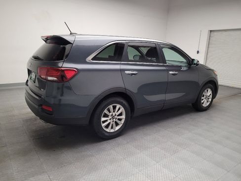 Used 2020 Kia Sorento LX image 10