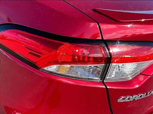 Used 2025 Toyota Corolla SE image 29
