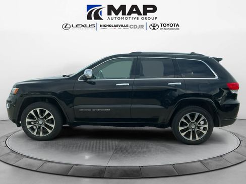 Used 2018 Jeep Grand Cherokee Overland AWD/4WD image 2