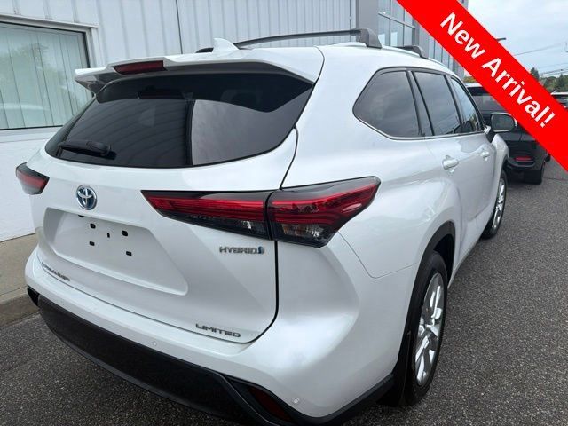 Used 2023 Toyota Highlander Limited AWD/4WD image 5