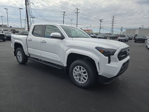 New 2026 Toyota Tacoma SR5 image 7
