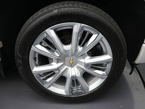 Used 2024 Chevrolet Silverado 1500 High Country AWD/4WD image 9