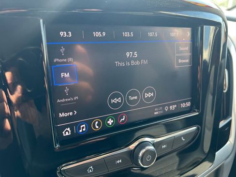 Used 2020 Chevrolet Traverse LT image 22