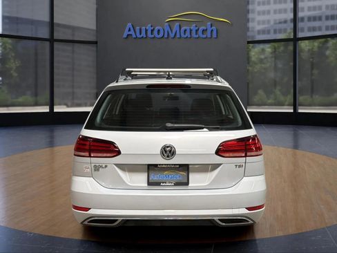 Used 2018 Volkswagen Golf SE FWD image 9