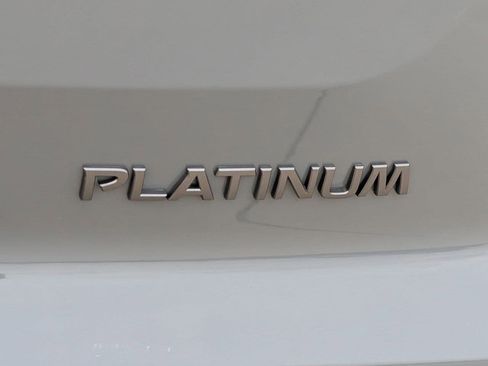 New 2026 Nissan Pathfinder Platinum FWD image 6