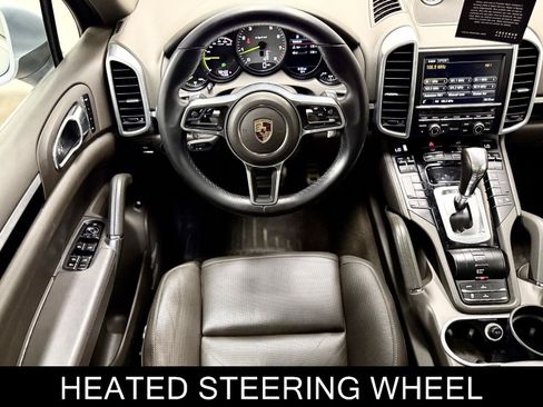 Used 2016 Porsche Cayenne S AWD/4WD image 2