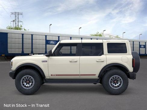 New 2026 Ford Bronco Outer Banks w/ Sasquatch Package AWD/4WD image 3