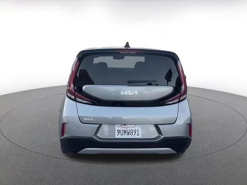 Used 2025 Kia Soul LX w/ LX Technology Package image 12