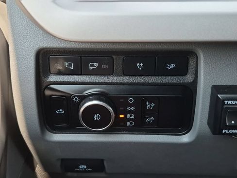 Used 2023 Ford F350 XLT w/ XLT Premium Package AWD/4WD image 26