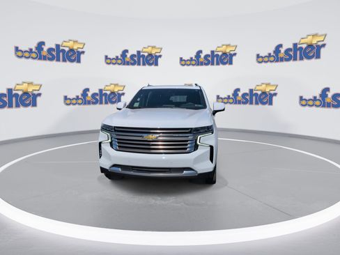 Certified 2024 Chevrolet Suburban High Country AWD/4WD image 3