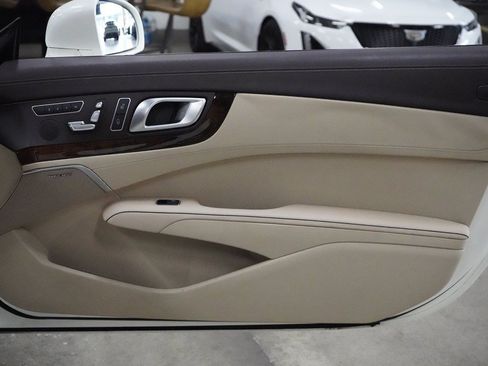 Used 2014 Mercedes-Benz SL 550 image 19