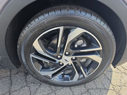 Used 2023 Chevrolet Bolt LT w/ Infotainment Package image 16