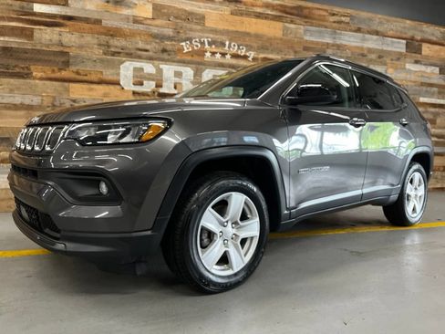 Used 2022 Jeep Compass Latitude w/ Convenience Group AWD/4WD image 13