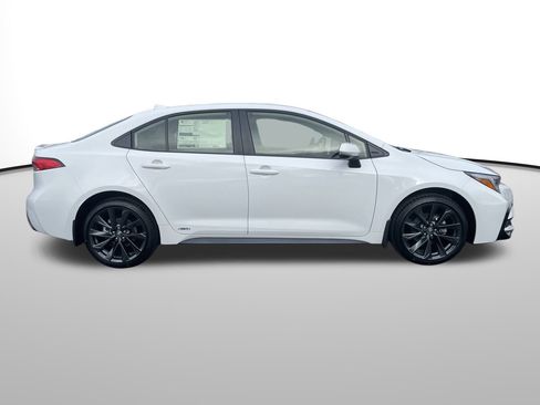 New 2026 Toyota Corolla SE w/ SE Premium Package image 2