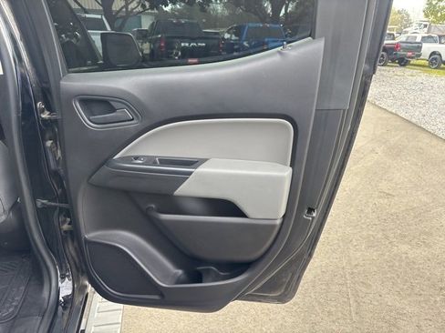 Used 2019 Chevrolet Colorado W/T w/ WT Convenience Package image 11