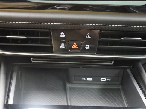 Used 2024 Volkswagen Atlas Cross Sport SEL Premium R-Line image 26