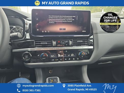 Used 2026 Nissan Pathfinder SV AWD/4WD image 19