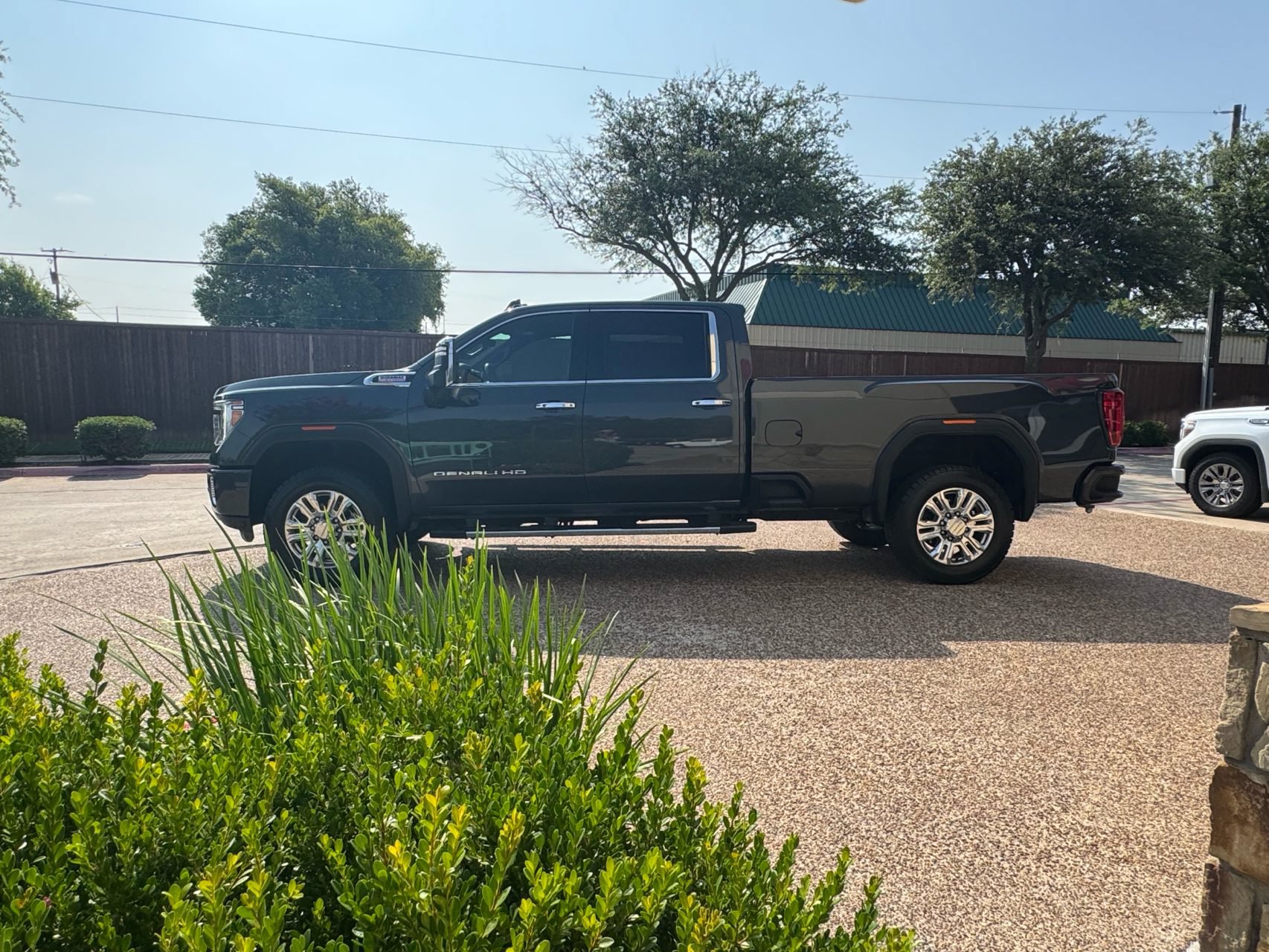 Used 2022 GMC Sierra 3500 Denali w/ Denali Ultimate Package AWD/4WD image 11
