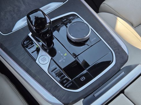 Used 2022 BMW X5 xDrive40i w/ M Sport Package image 25