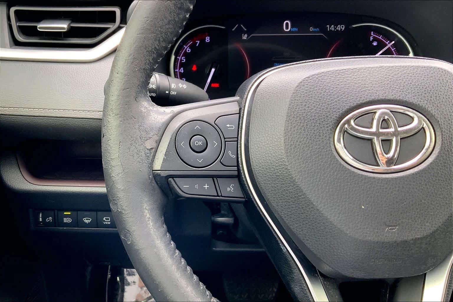 Used 2019 Toyota RAV4 Limited w/ Advanced Technology Package FWD image 23