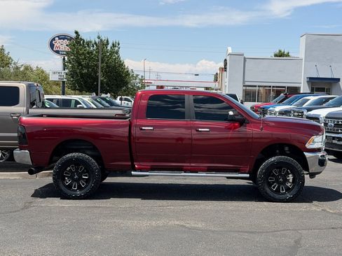 Used 2017 RAM 2500 SLT w/ Luxury Group AWD/4WD image 3