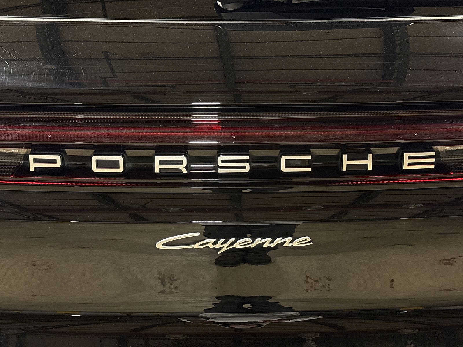 Used 2024 Porsche Cayenne AWD/4WD image 26