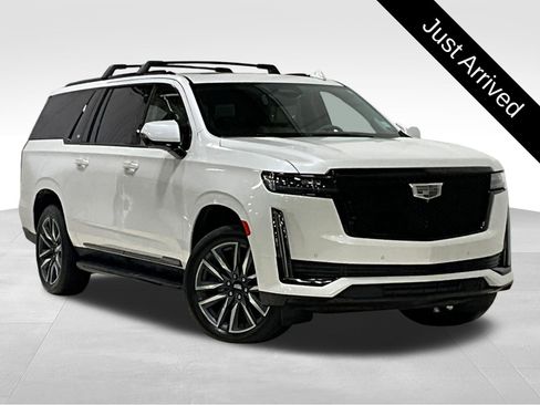 Used 2021 Cadillac Escalade ESV Sport Platinum w/ Heavy-Duty Trailer Package AWD/4WD image 1