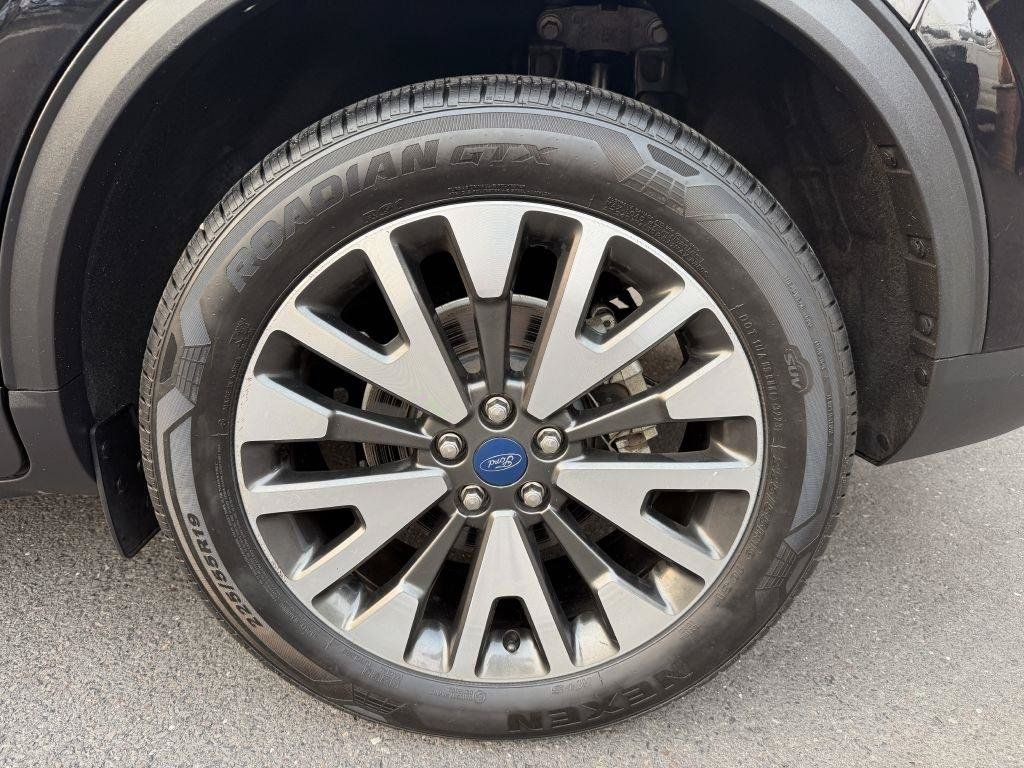 Used 2020 Ford Escape Titanium AWD/4WD image 10