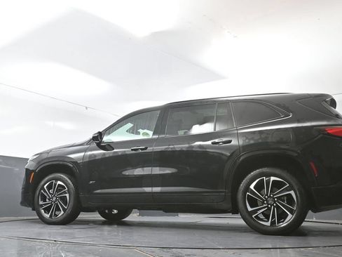 Used 2025 Buick Enclave Sport Touring w/ Power Package AWD/4WD image 59