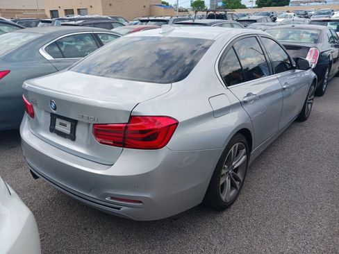 Used 2017 BMW 330i Sedan RWD image 2