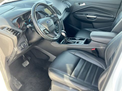 Used 2019 Ford Escape SEL image 10