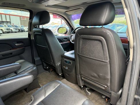 Used 2013 Chevrolet Suburban LTZ image 36