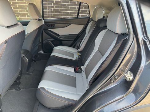 Used 2018 Subaru Crosstrek 2.0i Premium image 6