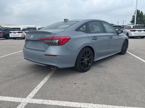 Used 2022 Honda Civic Sport image 5