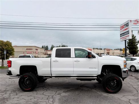 Used 2019 Chevrolet Silverado 2500 LT image 3