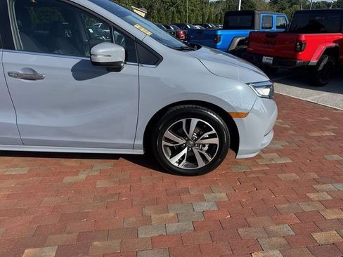 Certified 2024 Honda Odyssey Touring image 17