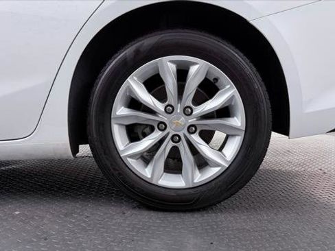 Used 2023 Chevrolet Malibu LT FWD image 34