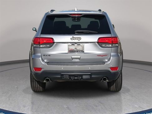 Used 2017 Jeep Grand Cherokee Trailhawk w/ Trailhawk Luxury Group image 5