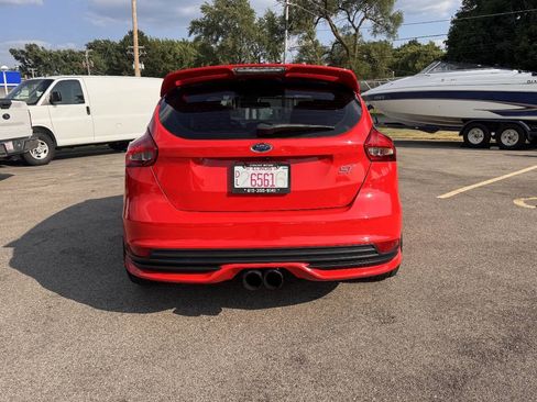 Used 2017 Ford Focus ST FWD image 6