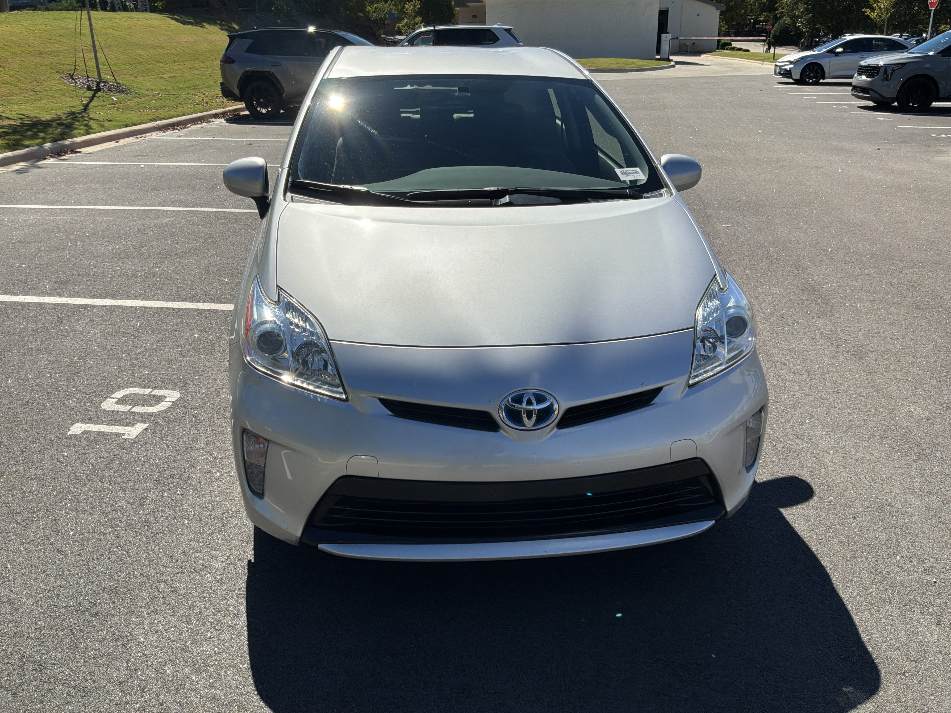 Used 2015 Toyota Prius Two FWD image 3