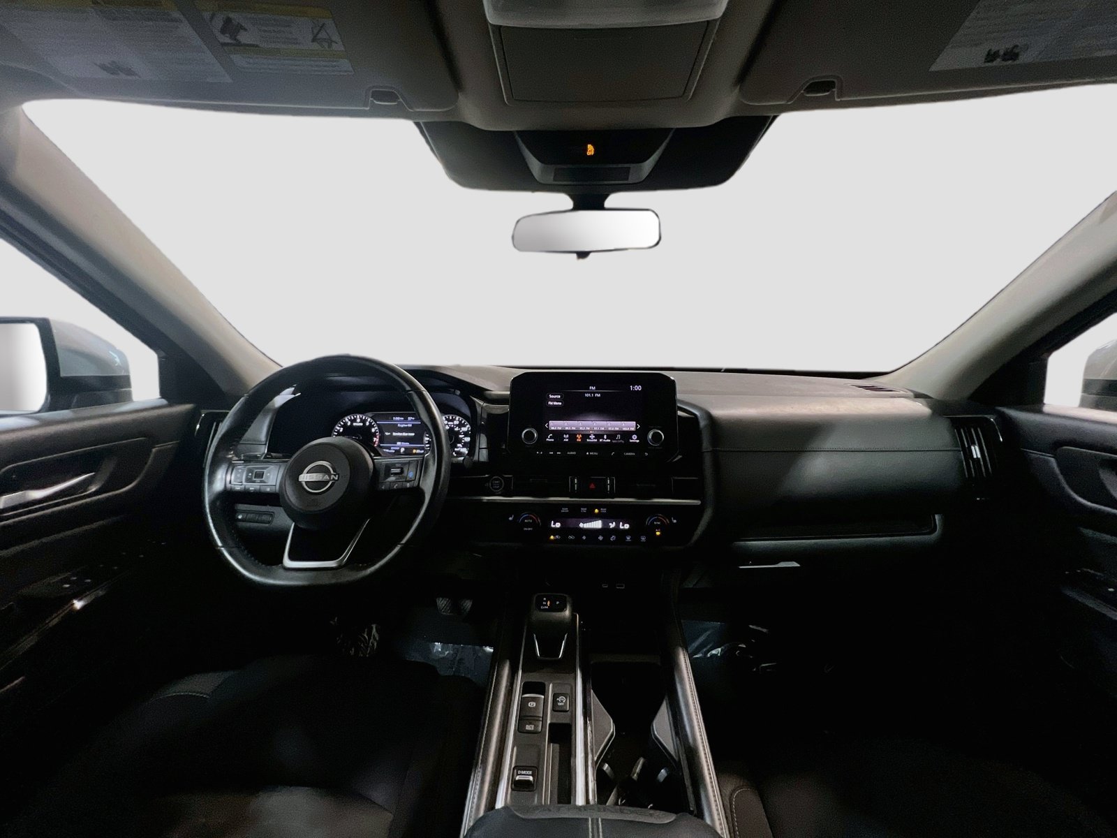 Used 2022 Nissan Pathfinder SV FWD image 15