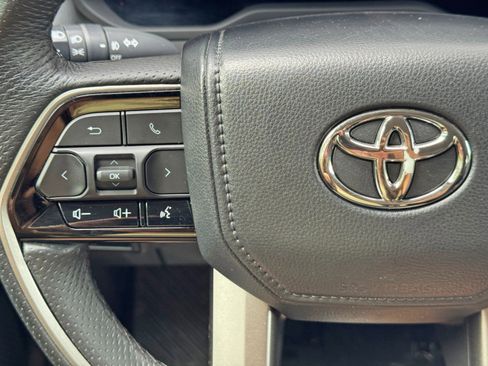 Used 2023 Toyota Sequoia Limited AWD/4WD image 22