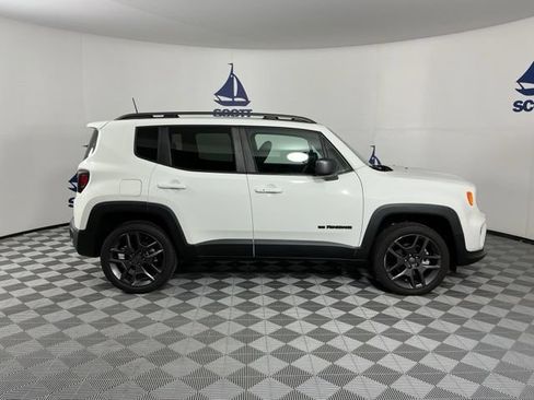 Used 2021 Jeep Renegade Latitude AWD/4WD image 6