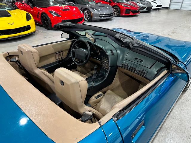 Used 1992 Chevrolet Corvette Convertible RWD image 30