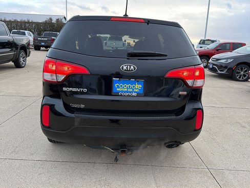 Used 2014 Kia Sorento LX image 10
