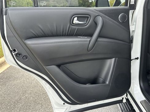 Certified 2024 Nissan Armada SL w/ Midnight Edition Package image 23