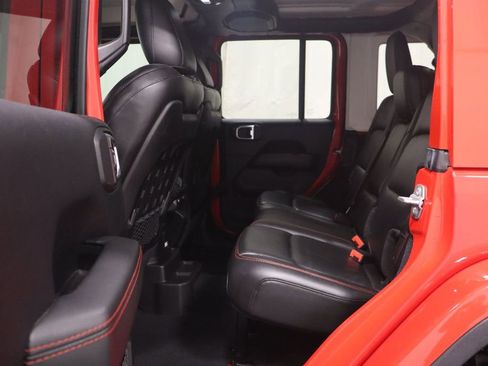 Certified 2018 Jeep Wrangler Unlimited Rubicon w/ Safety Group image 13