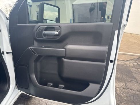 Used 2023 GMC Sierra 3500 Pro w/ Convenience Package image 30